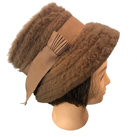 An Everett Needlepoint Original Vintage 60s Brown Wool‎ Mod Cloche Bucket Hat - Picture 2 of 11